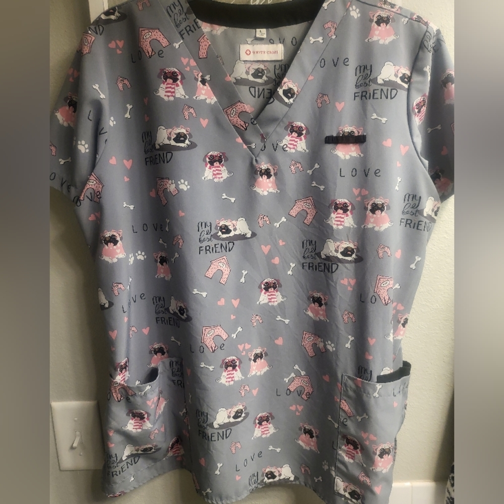 Ladies White Cross Pug Scrub Top Size Large